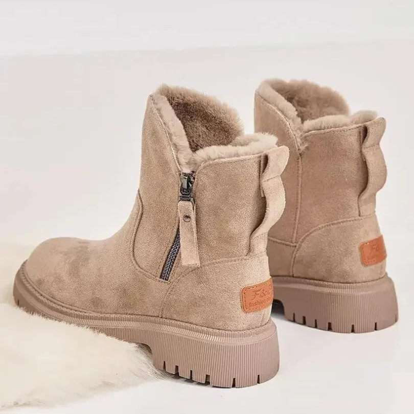 PlushStep™ | Gemütliche, modische Schneestiefel.