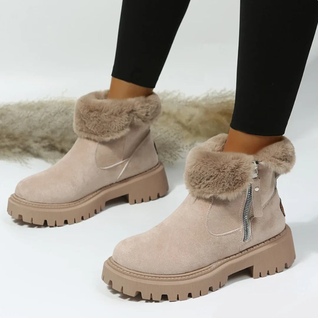 PlushStep™ | Gemütliche, modische Schneestiefel.