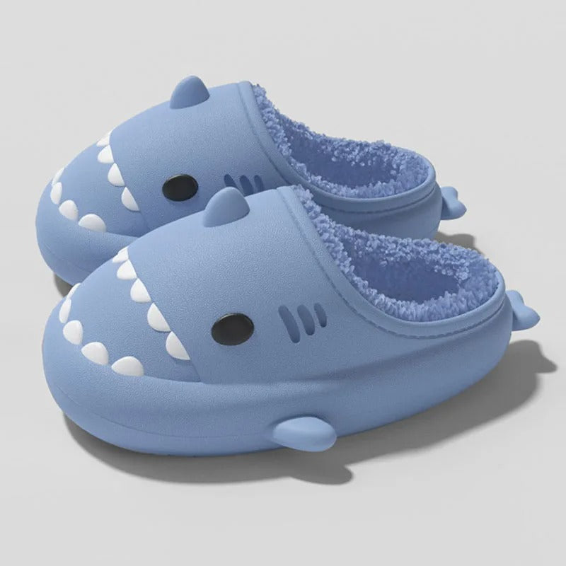 SharkBite Kuschelige Pantoffeln