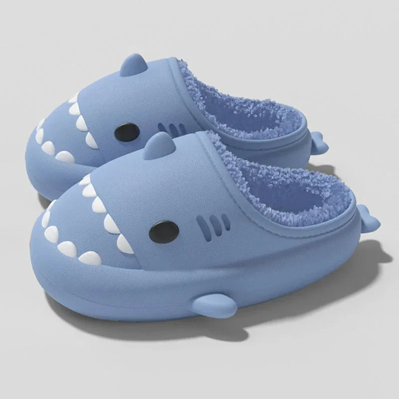 SharkBite Kuschelige Pantoffeln