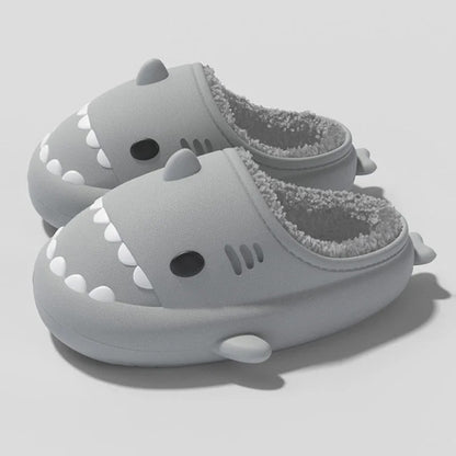 SharkBite Kuschelige Pantoffeln